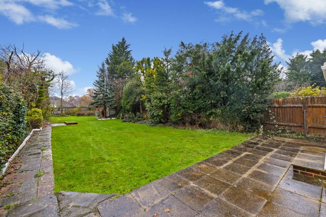 3-bed other on 83, Povey Cross Road, Horley, £500,000