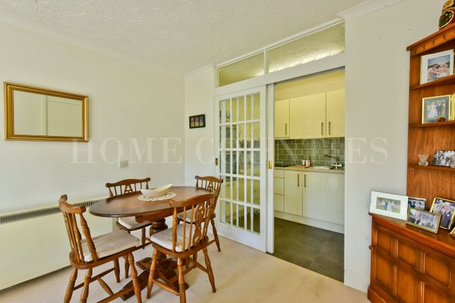 Hertford Mews, Billy Lows Lane, Potters Bar photo 4