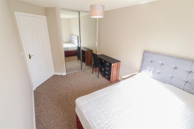 51, Signet Square, Coventry photo 5
