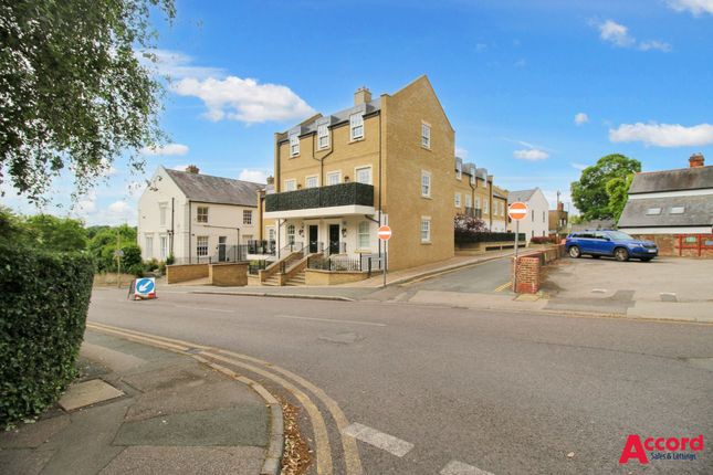 Thumbnail Flat to rent in Primrose Hill, Brentwood
