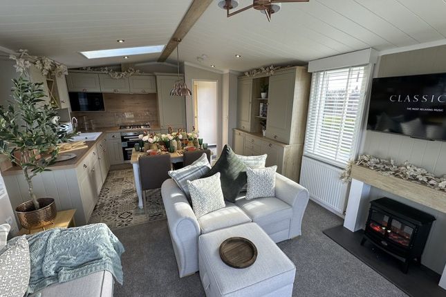 Nottage Park Lodges, Moor Lane, Porthcawl photo 2