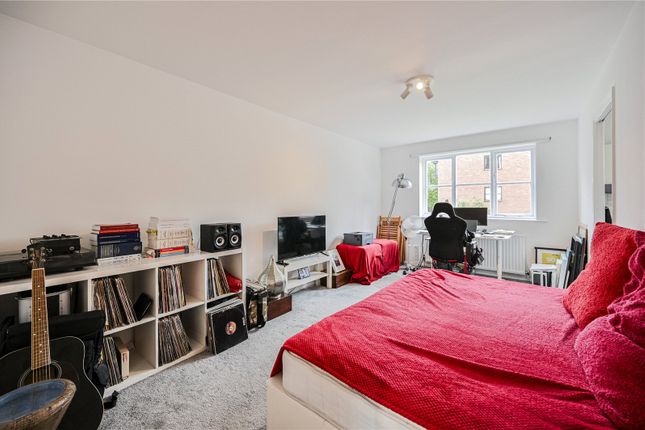 Flat 4, 293, St Anns Road, London photo 3