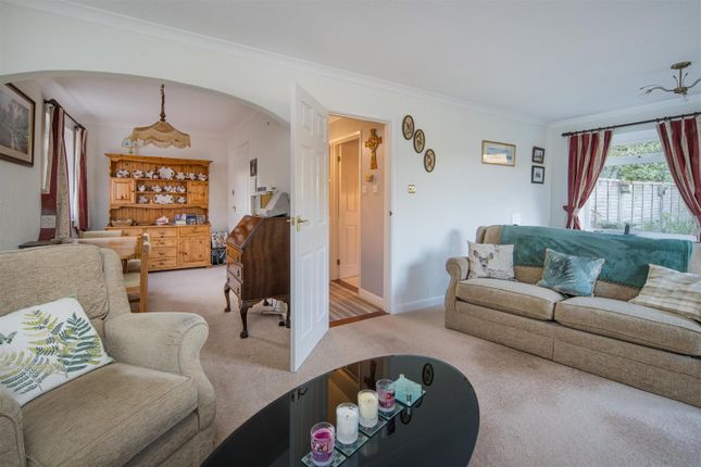 25, Glynn Close, Seaview photo 4