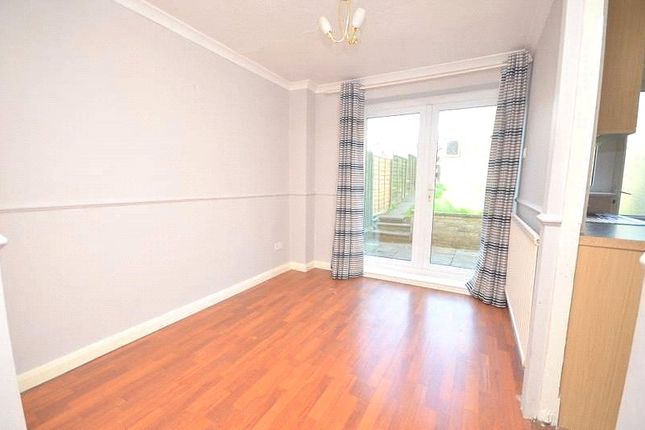 2, Willow Path, Waltham Abbey photo 5