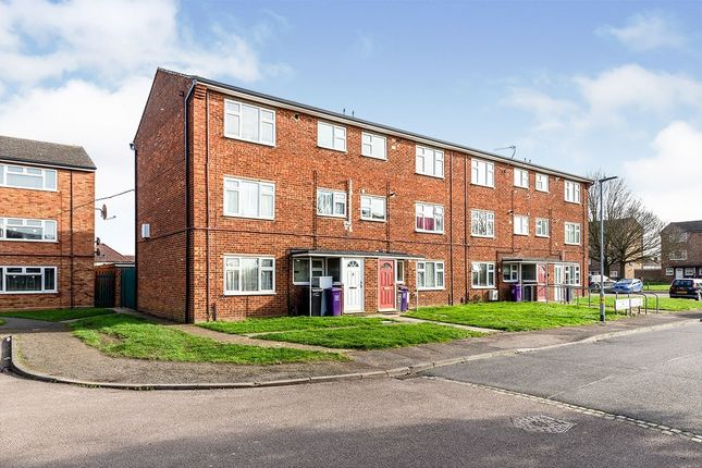 Flat to rent in Dugdale Court, Hitchin, Hertfordshire