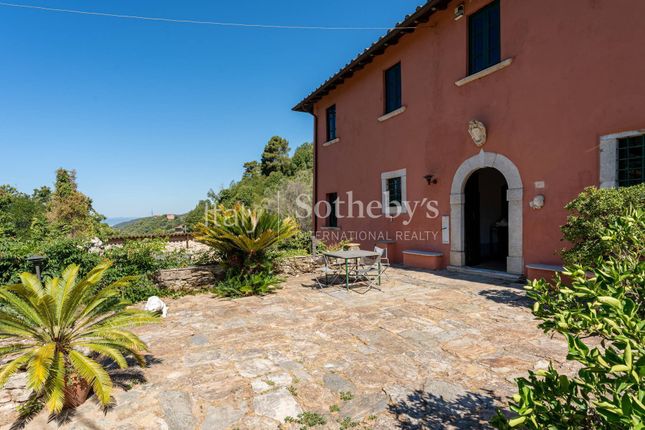 Villa for sale in Via Solaio, Pietrasanta, Toscana