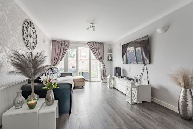111 St. Johns Way, Thetford photo 2