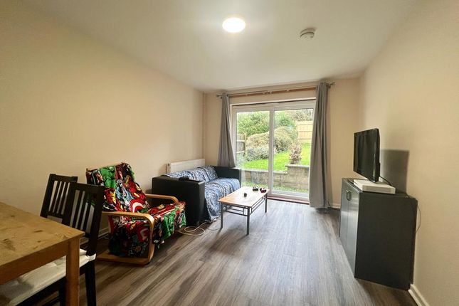 Room to rent in Minden Way, Winchester