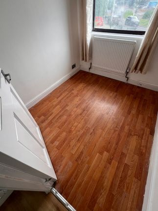 Rainham Road, Rainham photo 5