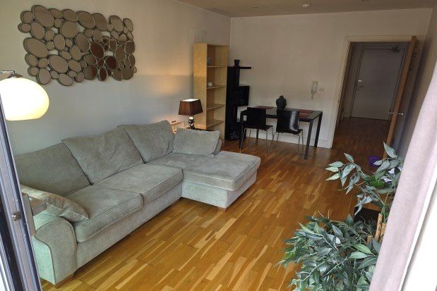 Flat to rent in Rumford Place, Liverpool
