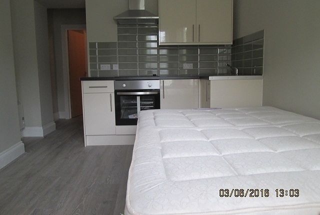 3, Flat, Southampton photo 2
