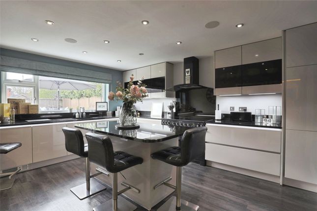3, Queens Close, Warwickshire photo 4
