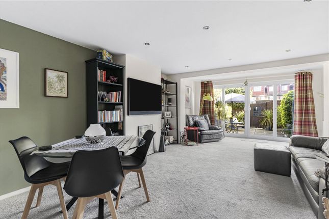 73, Carlyle Road, London photo 2