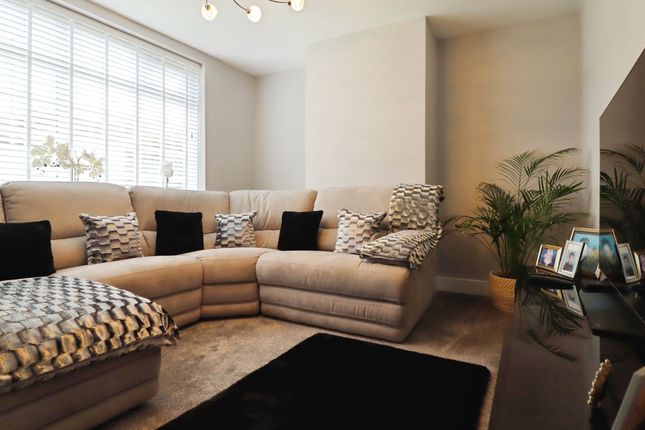 10, Bracken Place, Cardiff photo 3