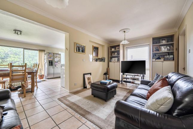 104, Southover, Woodside Park photo 4