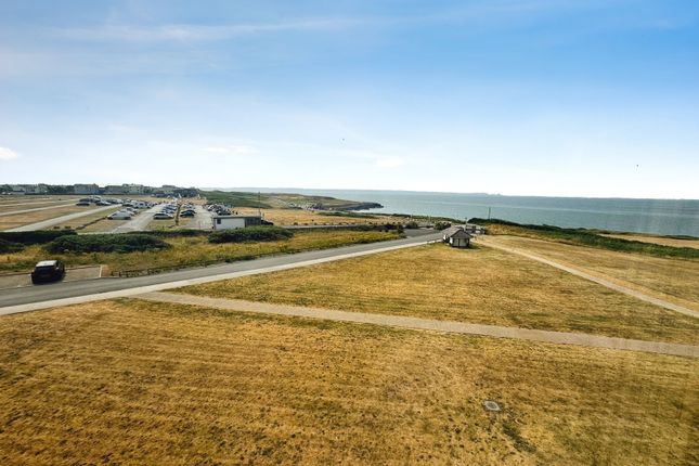 30,The Links, Rest Bay, Porthcawl photo 2