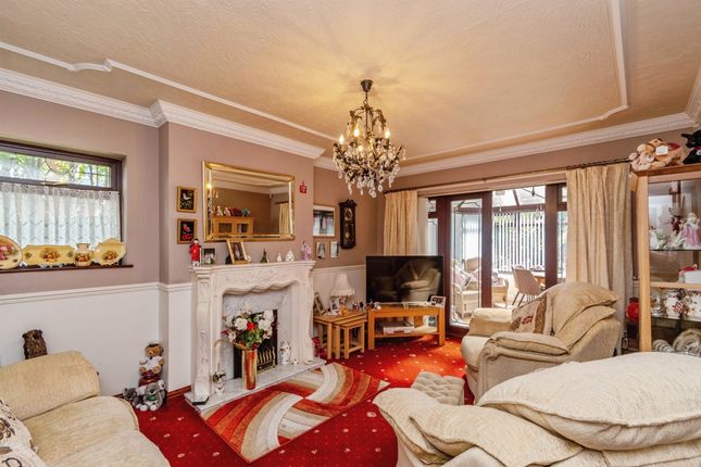 7, Mere Croft, Cannock photo 2