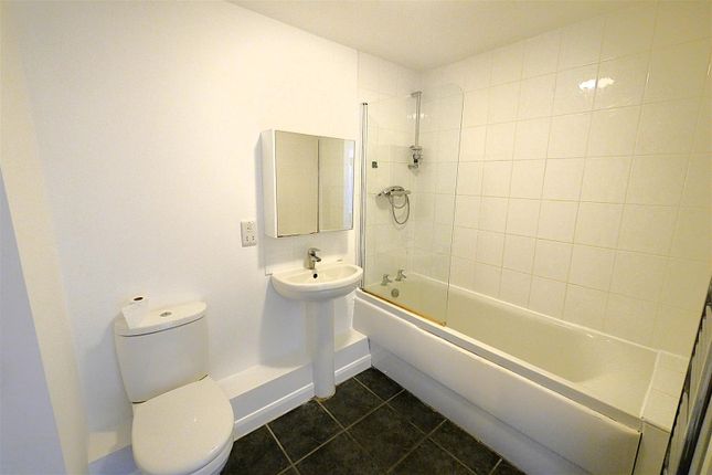 Flat 9, Shoreline Court 2A, Ham Road, Worthing photo 5