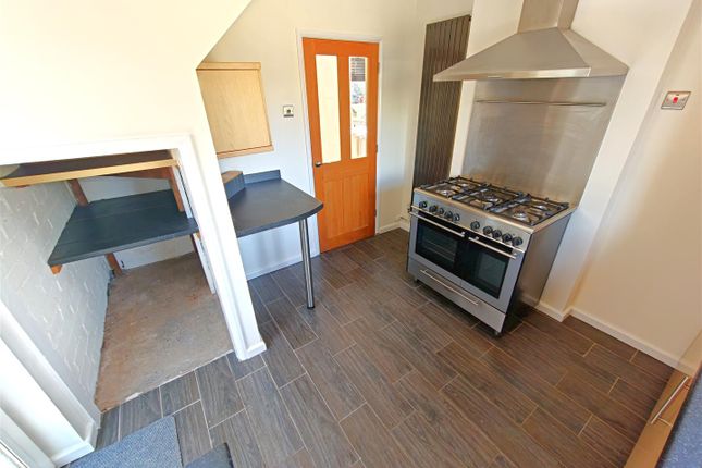 48, West Glebe Road, Corby photo 3