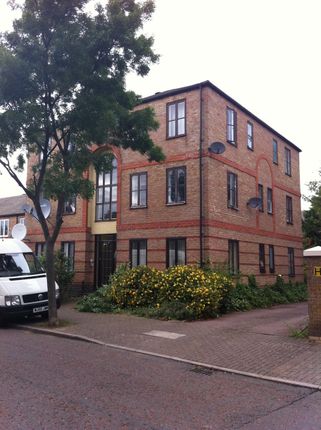 54, Nightingale Way, London  photo 2