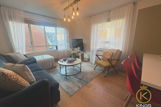 Room 1, 10, CLIMAUR COURT, Southsea photo 4