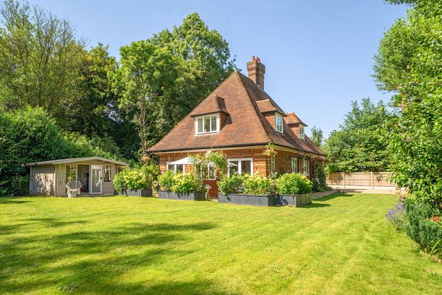 New Cottage, High Elms Lane, Watford photo 4