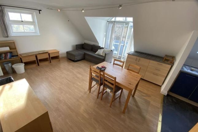 2-bed flat on Flat 20, Springview Heights, London, £575,000