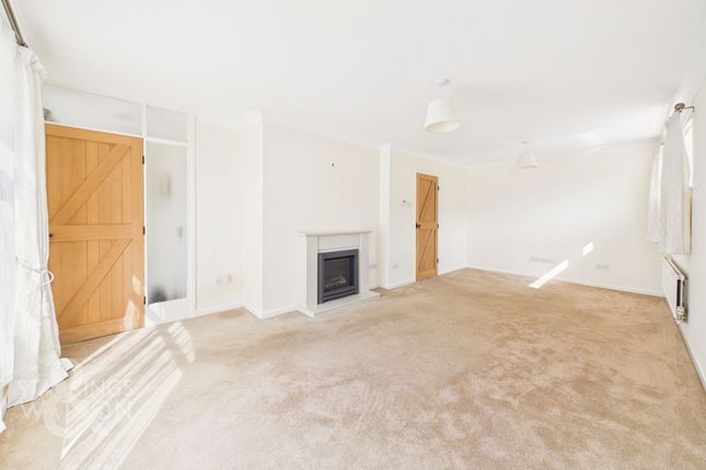 4 Kingswood Close, Norwich photo 2