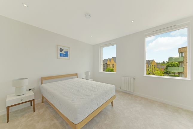 6,, Townsend Road, Kidbrooke Village, London photo 3