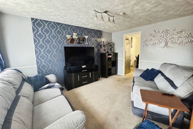 42, Halleys Way, Dunstable photo 5