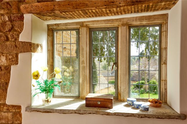 Mullion Window