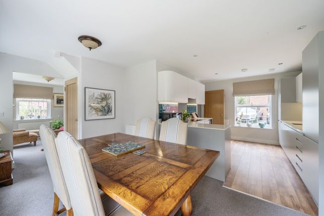 7 Albert Close, Ottery St Mary photo 3