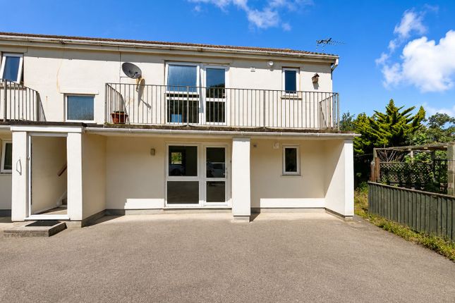 2-bed flat on Flat 3 Steart Court, Esplanade, Somerset, £129,950