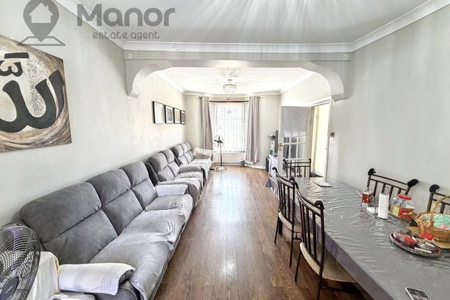 24 Browning Road, London photo 3