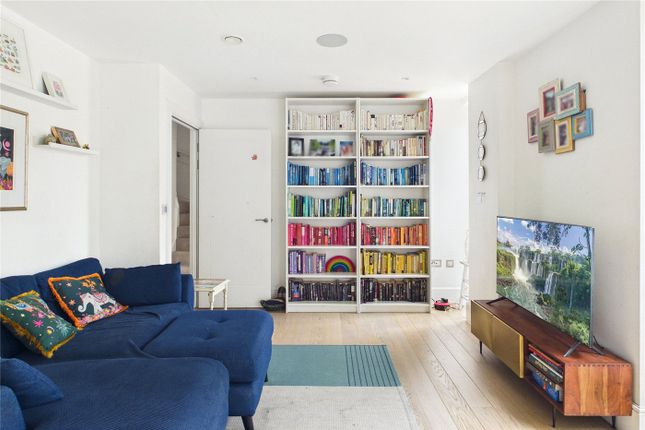 Apartment 7, 99, Thurlow Park Road, London photo 4