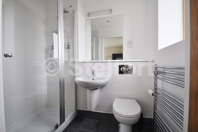 Flat for sale in Hornsey Lane, London