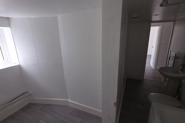 Flat 7, Camden House, 8 Chandos Square, Broadstairs photo 3
