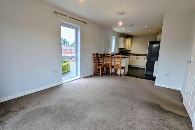 64, Nicholson Park, Bracknell photo 5
