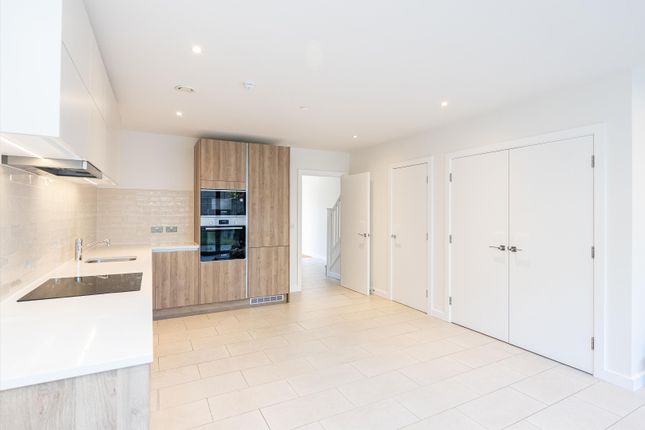 Beatrice Place, Wandsworth photo 4