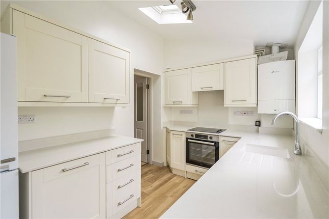2, Lark Place, Bath photo 4