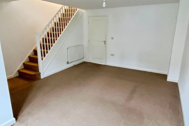 16 Neals Crescent, Grantham photo 3