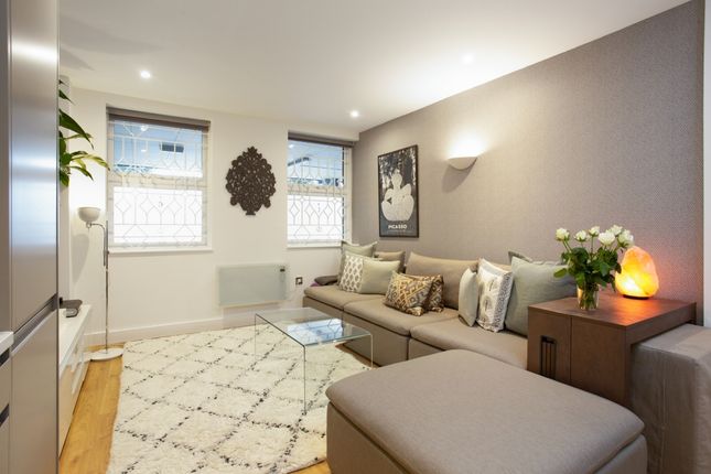 Flat 3, Walsingham House, High Road, Whetstone photo 2