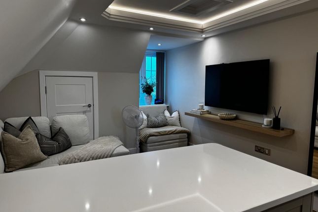 5 Nightingale House, Devizes photo 3