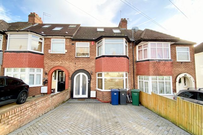 Thumbnail Terraced house for sale in Daneland, East Barnet