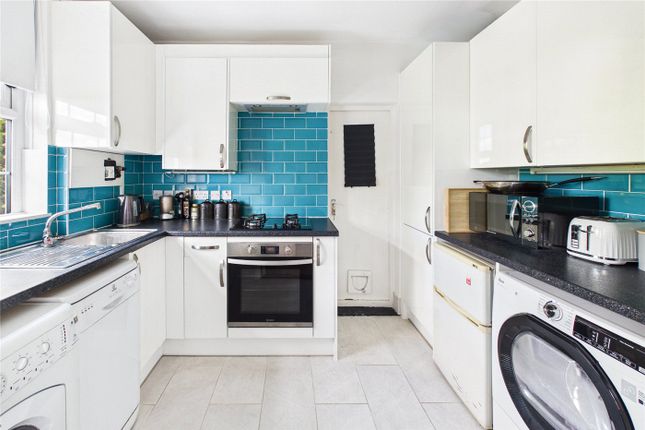 Flat 2A, Telford Court,, Streatham Hill, London photo 3