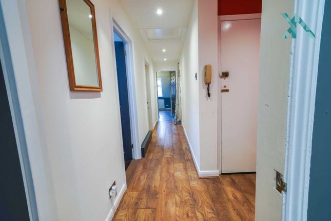 Farnan Hall, Farnan Road,, London photo 3