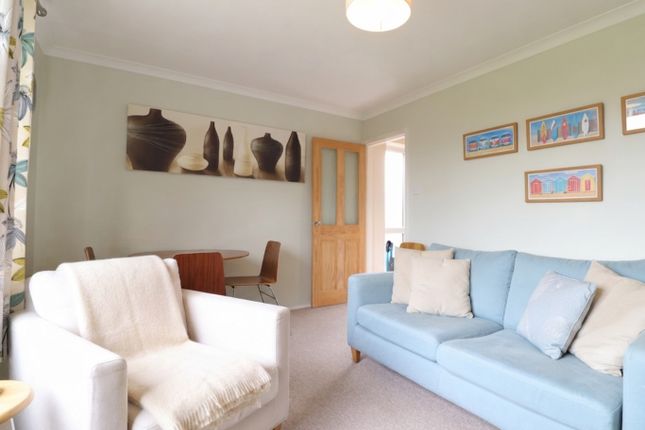 22, Laburnum Way, St Ives photo 5