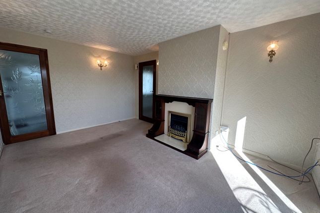 17, Abertawe photo 2