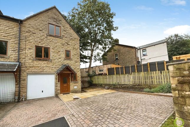 3-bed house on 3 Foxglove Close, Burnley, £240,000