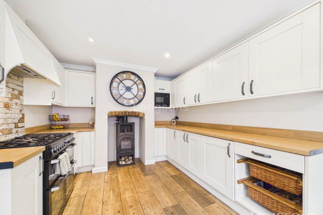157, Hills Road, Thetford photo 2